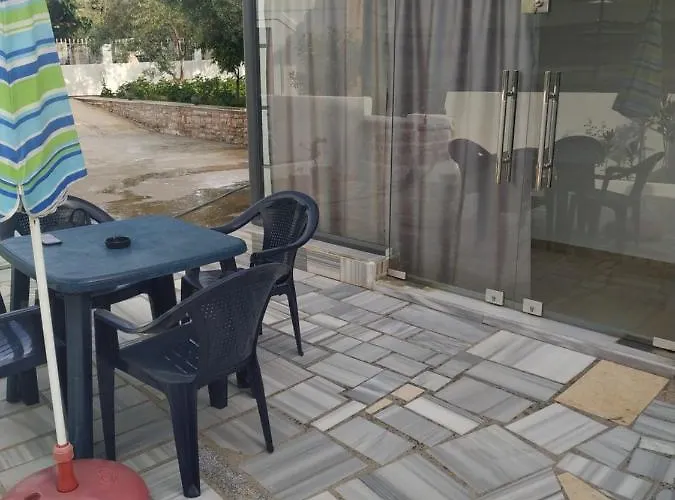 Alex Апартаменты Ксамил