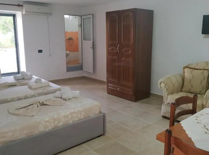 Alex Апартаменты Ксамил